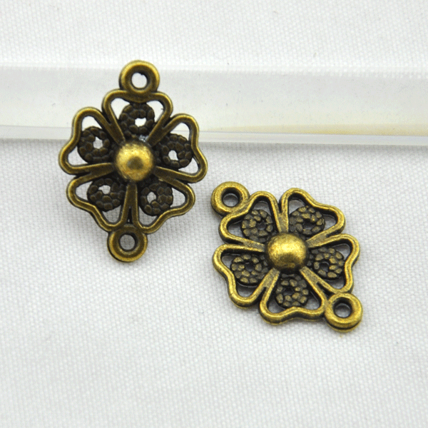 古铜花项链吊坠 尺寸:15x21mm