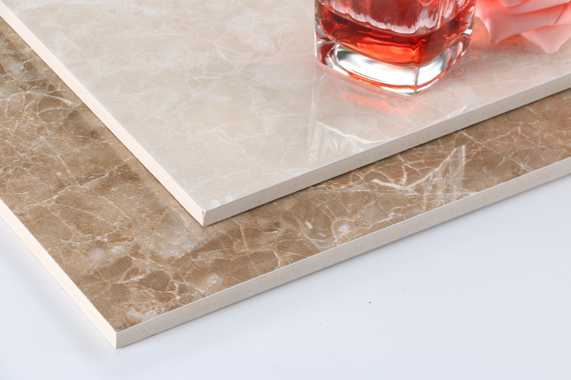 厂价直销 300x300300x450防潮厨房墙砖 防污走廊阳台瓷砖批发