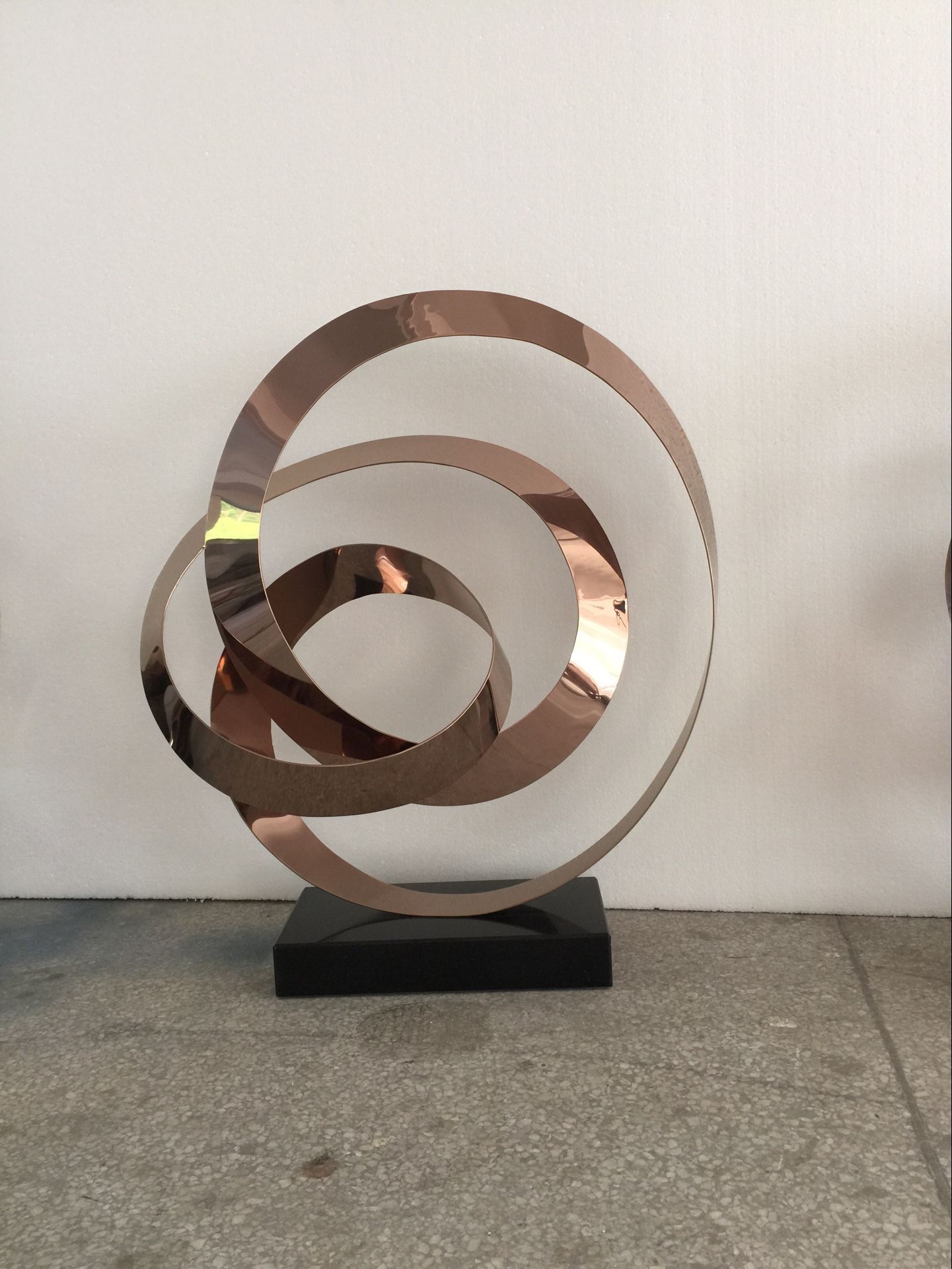 现代艺术风格创意不锈钢工艺品摆件酒店样板房家居精致软装摆饰品