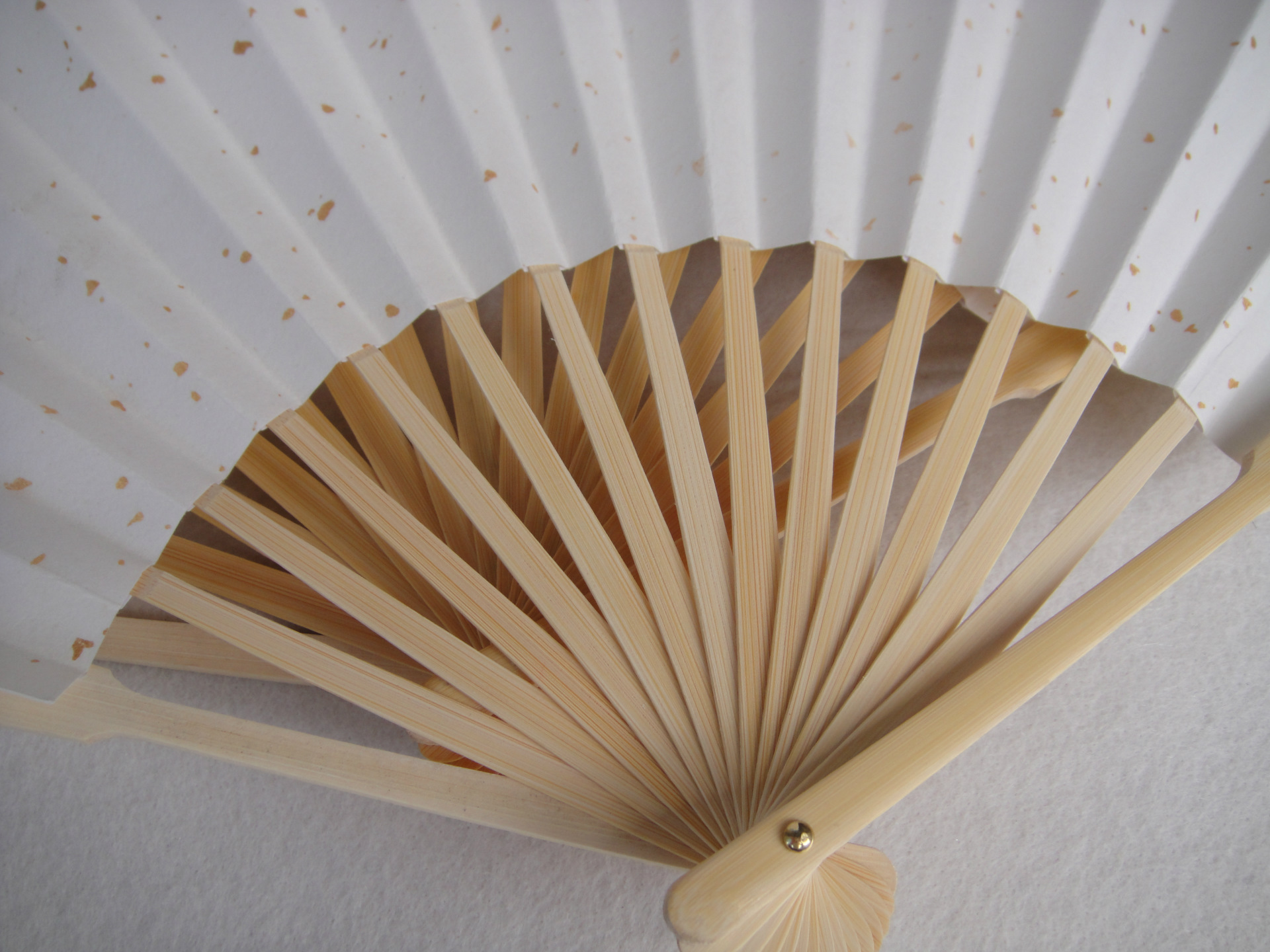 印刷各种图案的宣纸扇面及手工绘画扇面;以下是专业画家绘画效果图