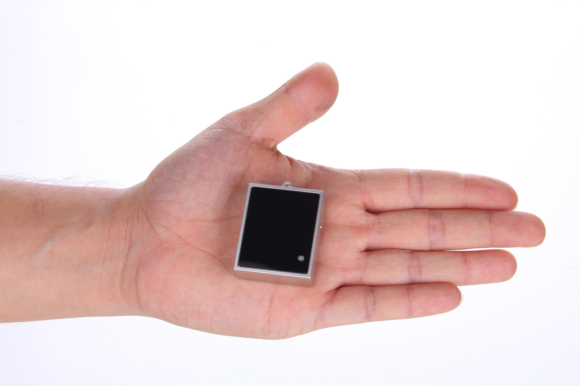 曼昆微型定位器儿童老人防丢器免安装gps汽车定位追踪器厂家直销