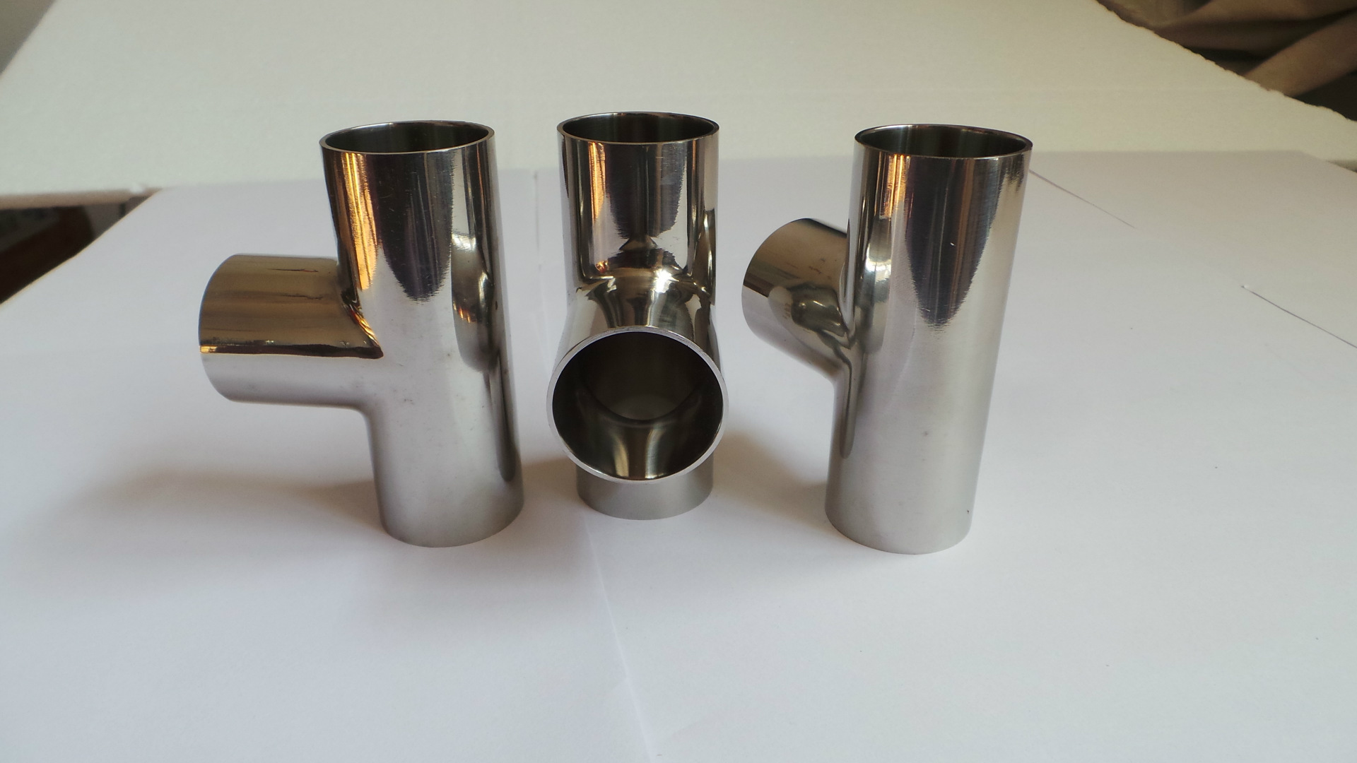 厂家热销 卫生级不锈钢快装薄壁三通 304内外抛光镜面三通