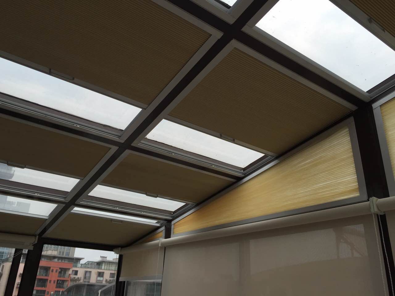 阳光房遮阳顶帘 蜂巢帘天窗电动天棚帘风琴帘 遮光隔热蜂巢顶棚帘