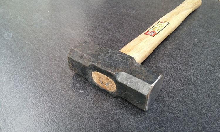 锻钢原色木柄八角锤-柞木柄黑色手锤-铁锤-铁榔头
