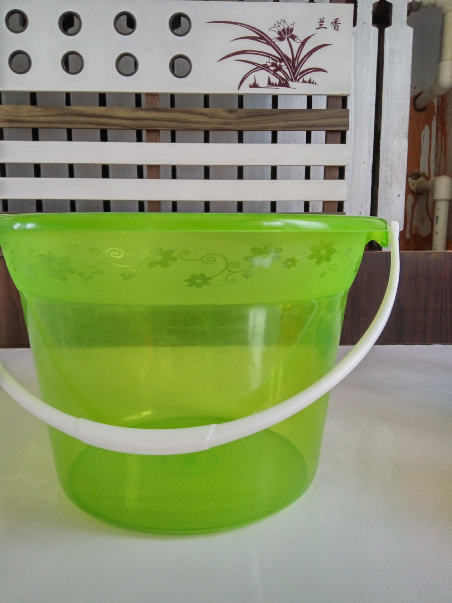 厂家直销儿童水桶沙滩玩具儿桶洗澡日用收纳两元专卖曾品