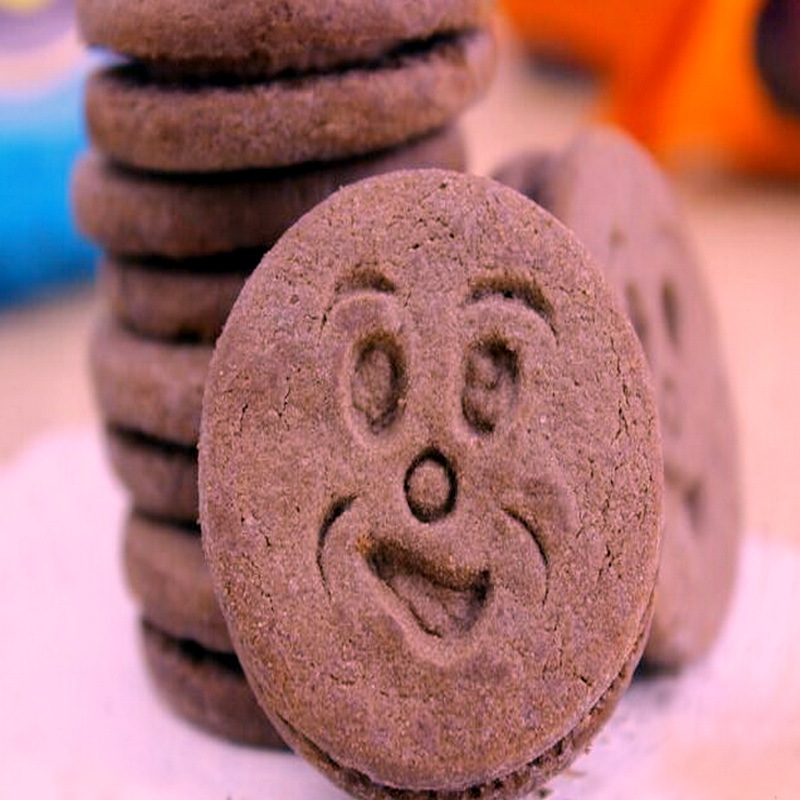 批发【散装真巧夹心饼干12斤/件】笑脸饼