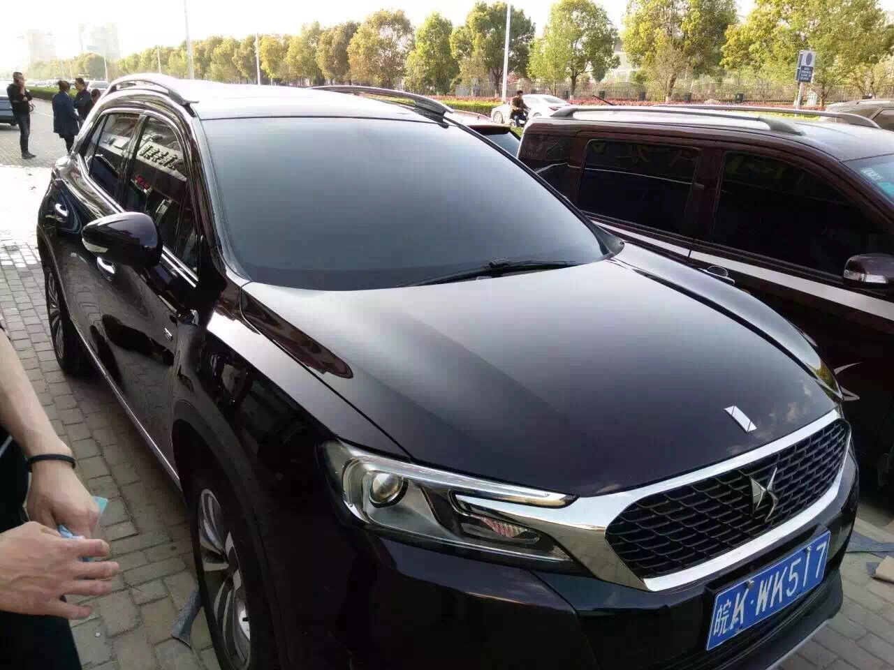 汽车太阳膜批发黑晶前挡膜 高隔热玻璃防爆隔热膜太阳膜