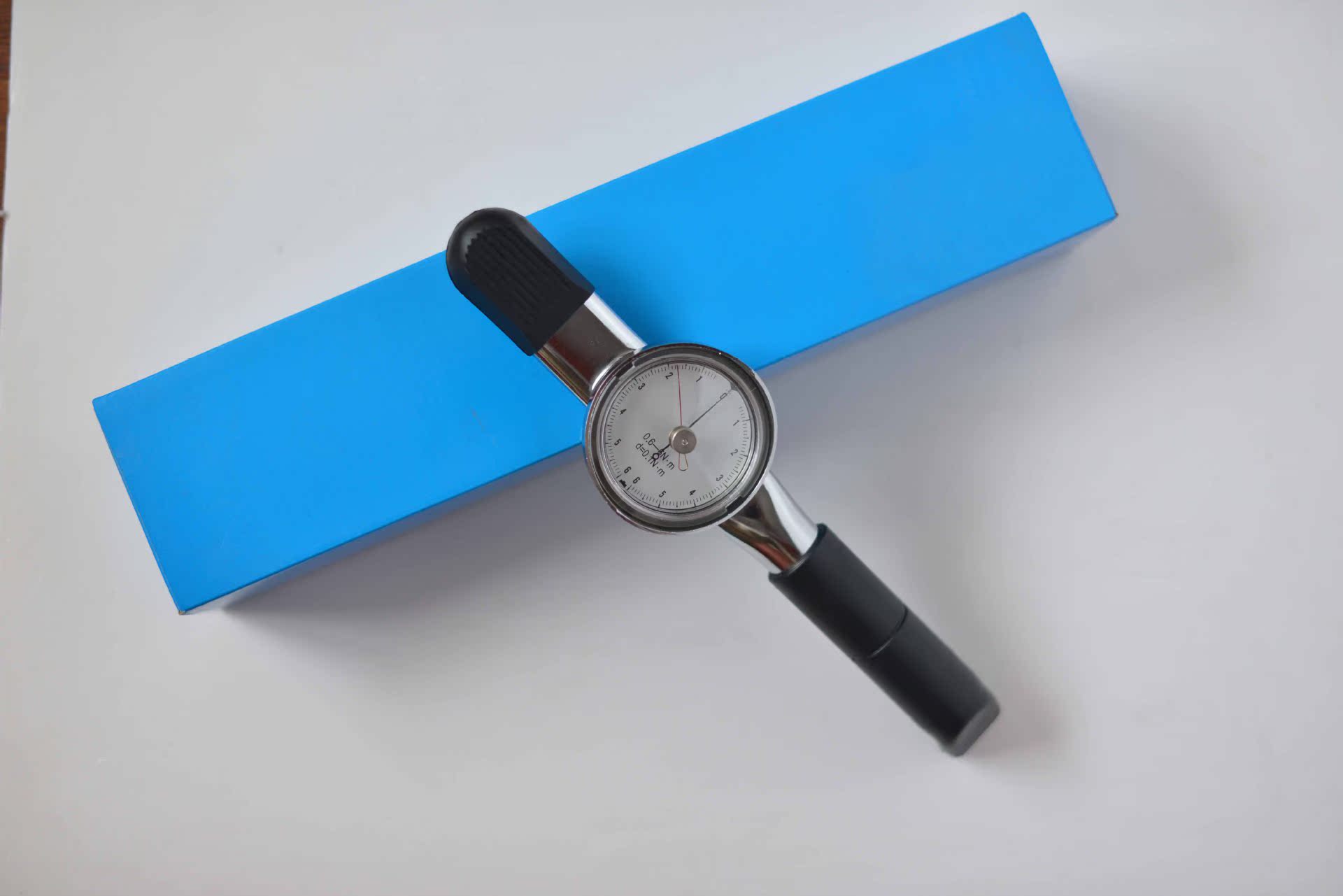 供应高精度 表盘式 指针式扭矩扳手 0.3-3n.m力矩扭力扳子