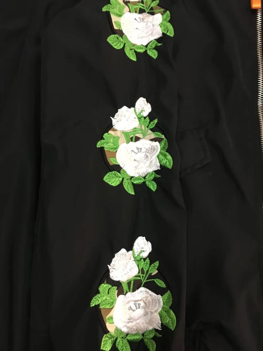 2017春秋新款王牌对王牌鹿晗同款黑色绣花夹克立领棒球服情侣外套