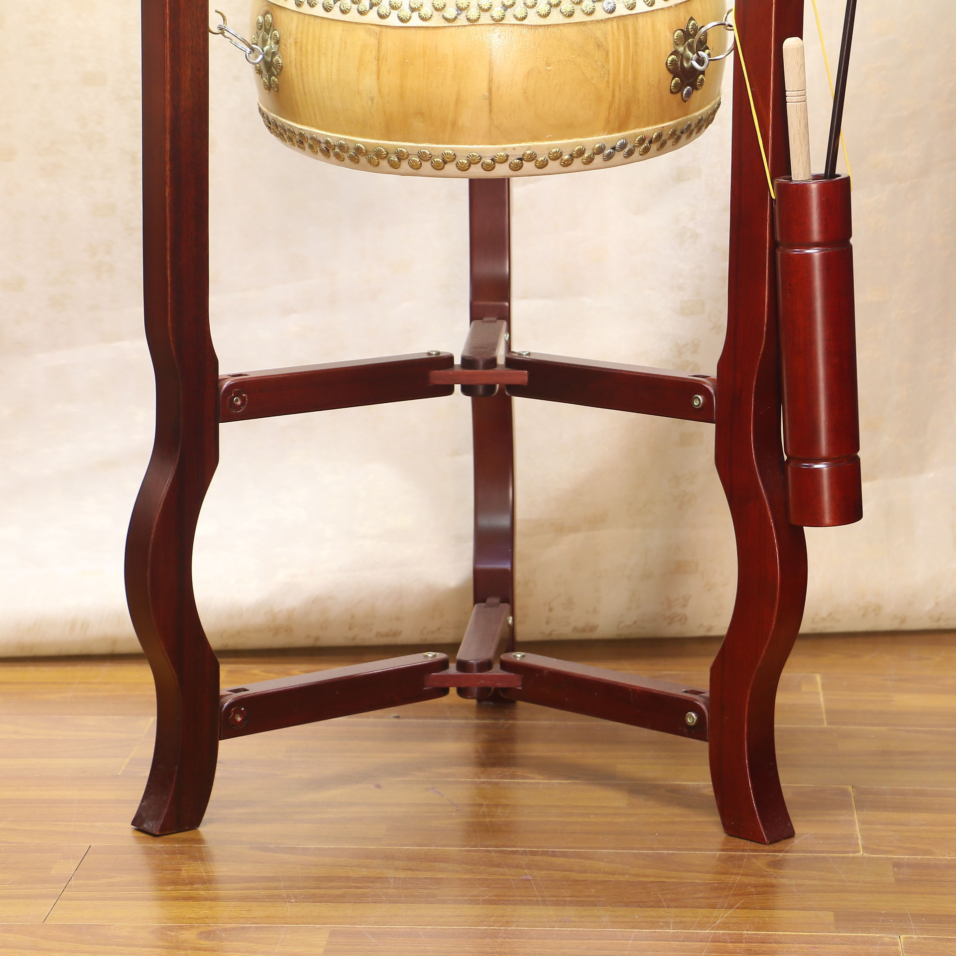 圆通佛具佛教用品厂家直销 寺庙法器 折叠三脚扁鼓架 全实木鼓架