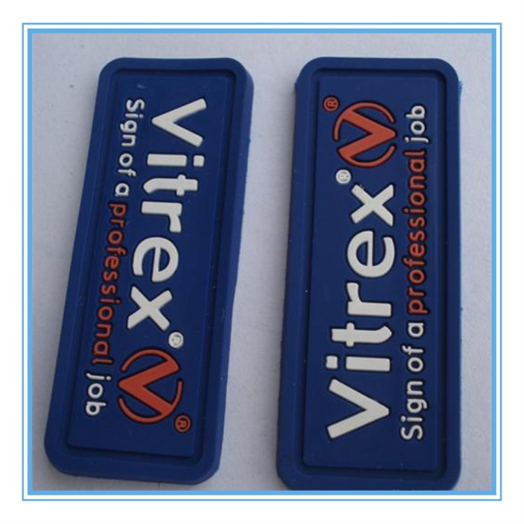 服装鞋帽硅胶商标定制logo软胶胶章车缝标pvc商标软胶洗涤标