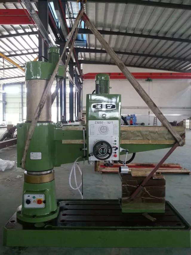 供应z3040摇臂钻床沈阳摇臂钻床鸿昌摇臂钻鸿颖摇臂钻价格