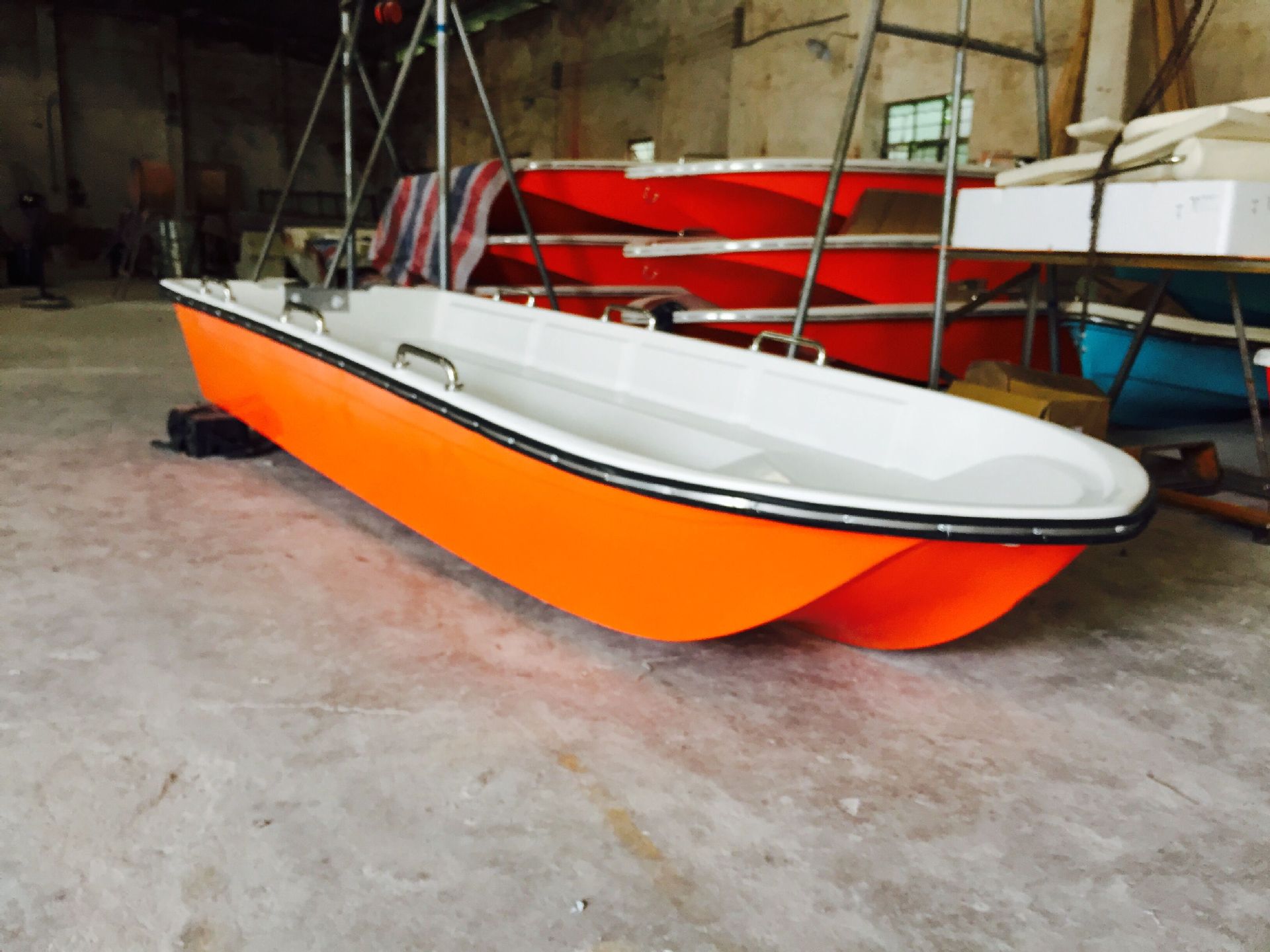 厂家直销:玻璃钢小快艇,玻璃钢水上救援船,玻璃钢船