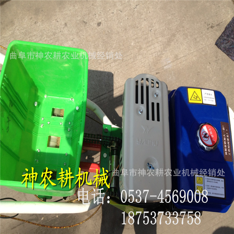 汽油链轨式耘耕机