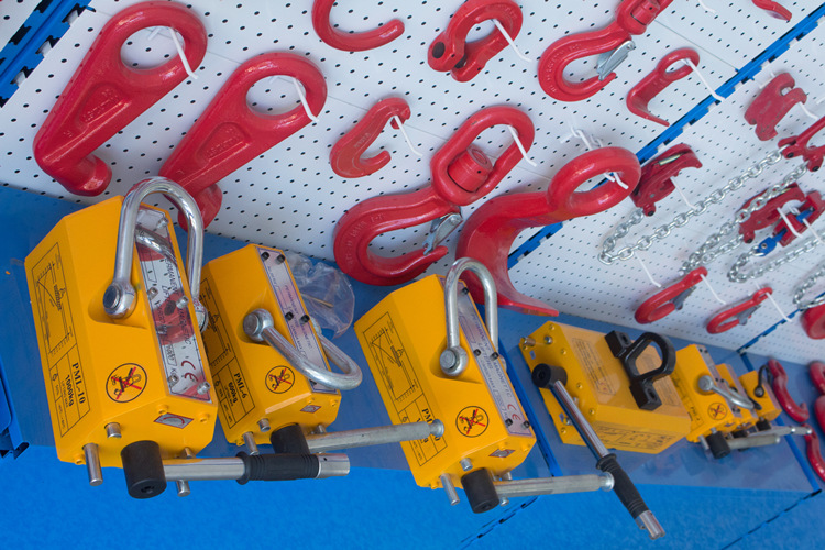 厂家直销5吨永磁起重吸盘 手柄式磁力吸盘 5t手动钢板磁力吊现货