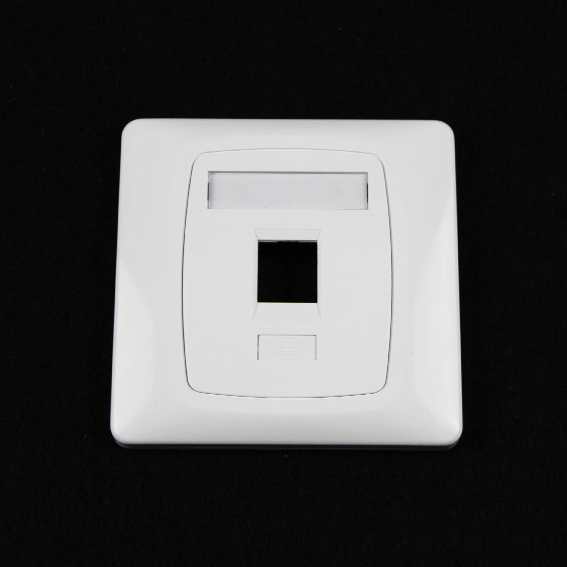 供应86型网络面板,信息面板,3m最新款式单口面板 可oem贴牌