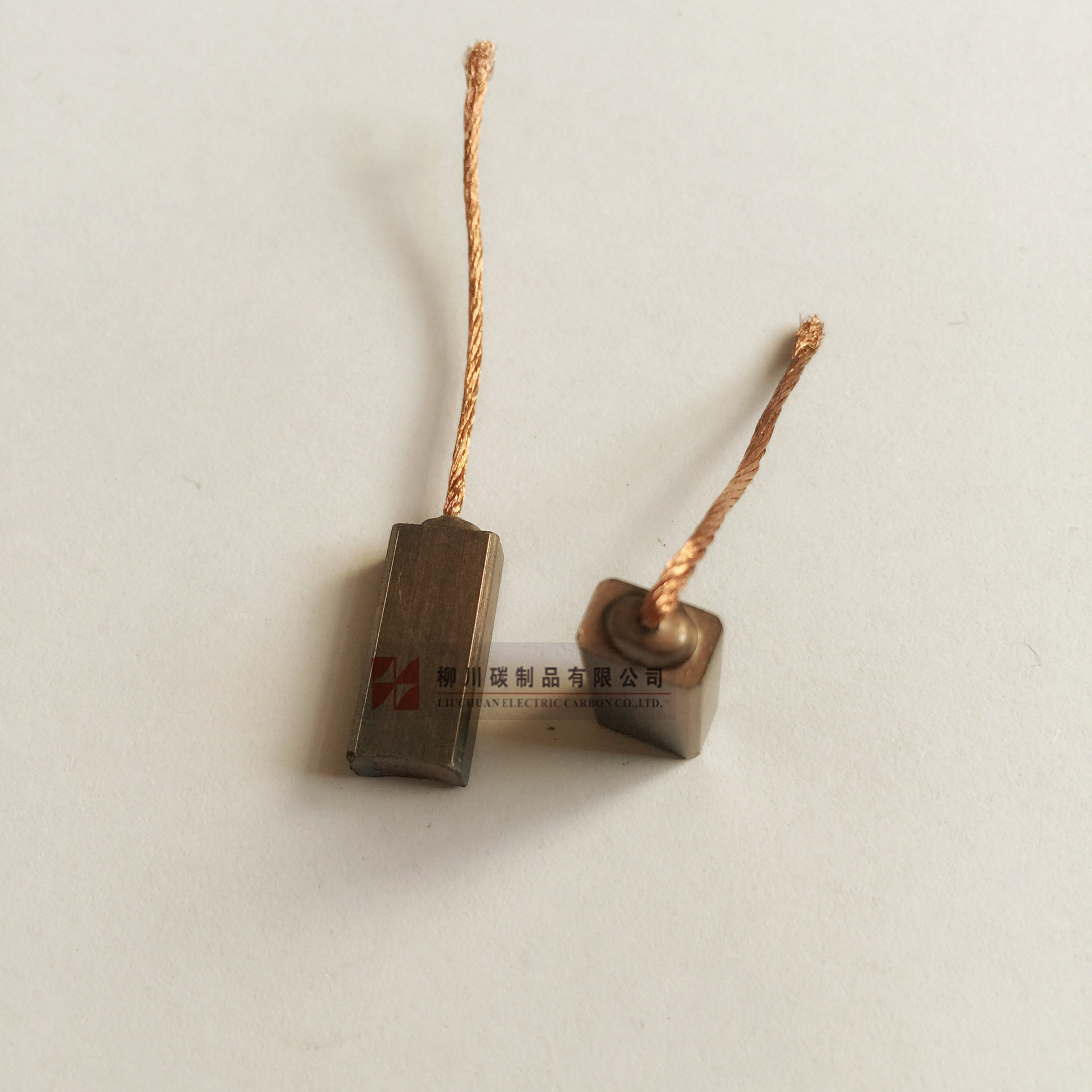 交流电动机电刷