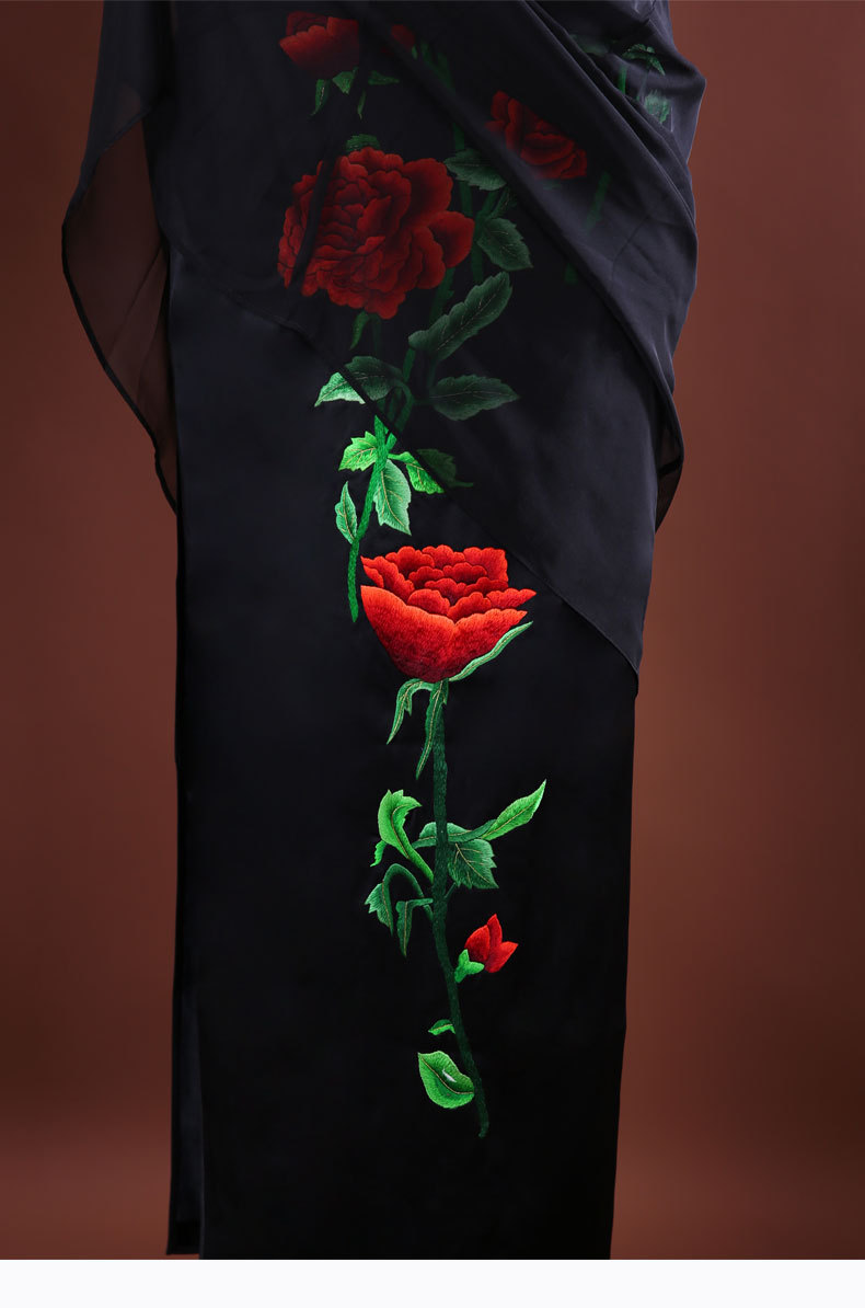 【卿佩chinpair】丝绸旗袍手绣牡丹图大气黑纱长款礼服 定制