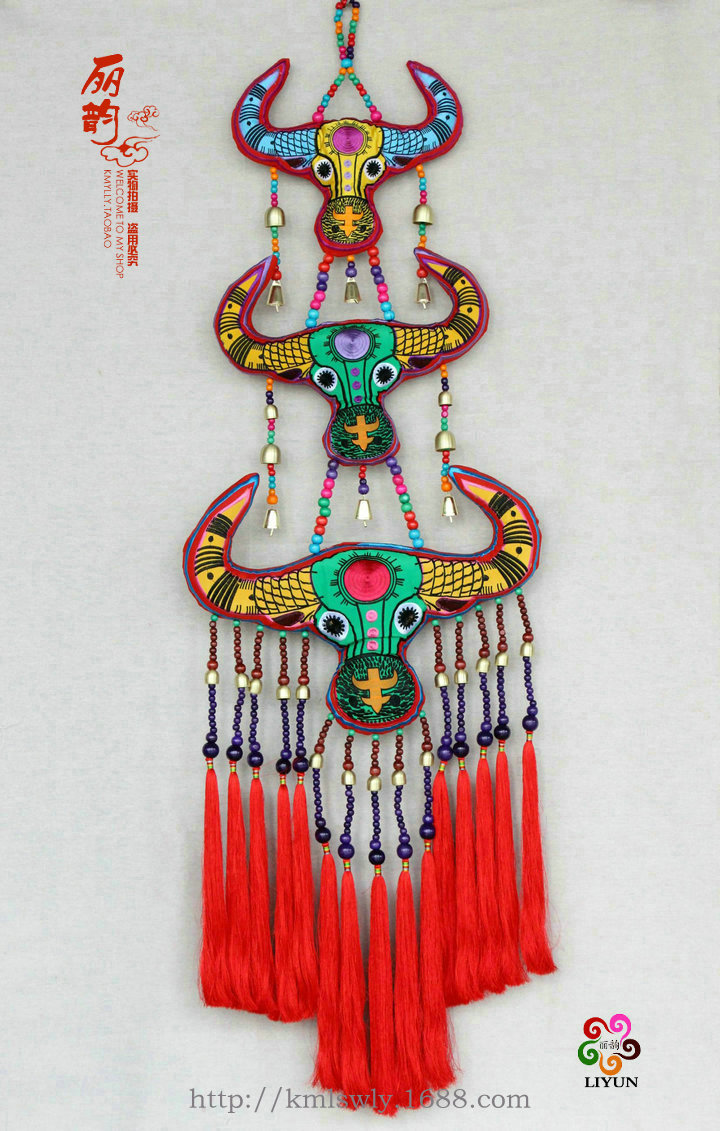 云南民族风绣花家居挂饰特色手工绣花风铃布艺流苏三层牛头风铃