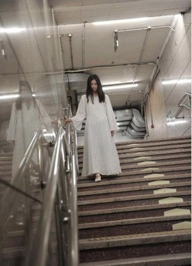 我公司还经营各类圣诞,狂欢类礼品,只要您有照片或实样就都可以定制