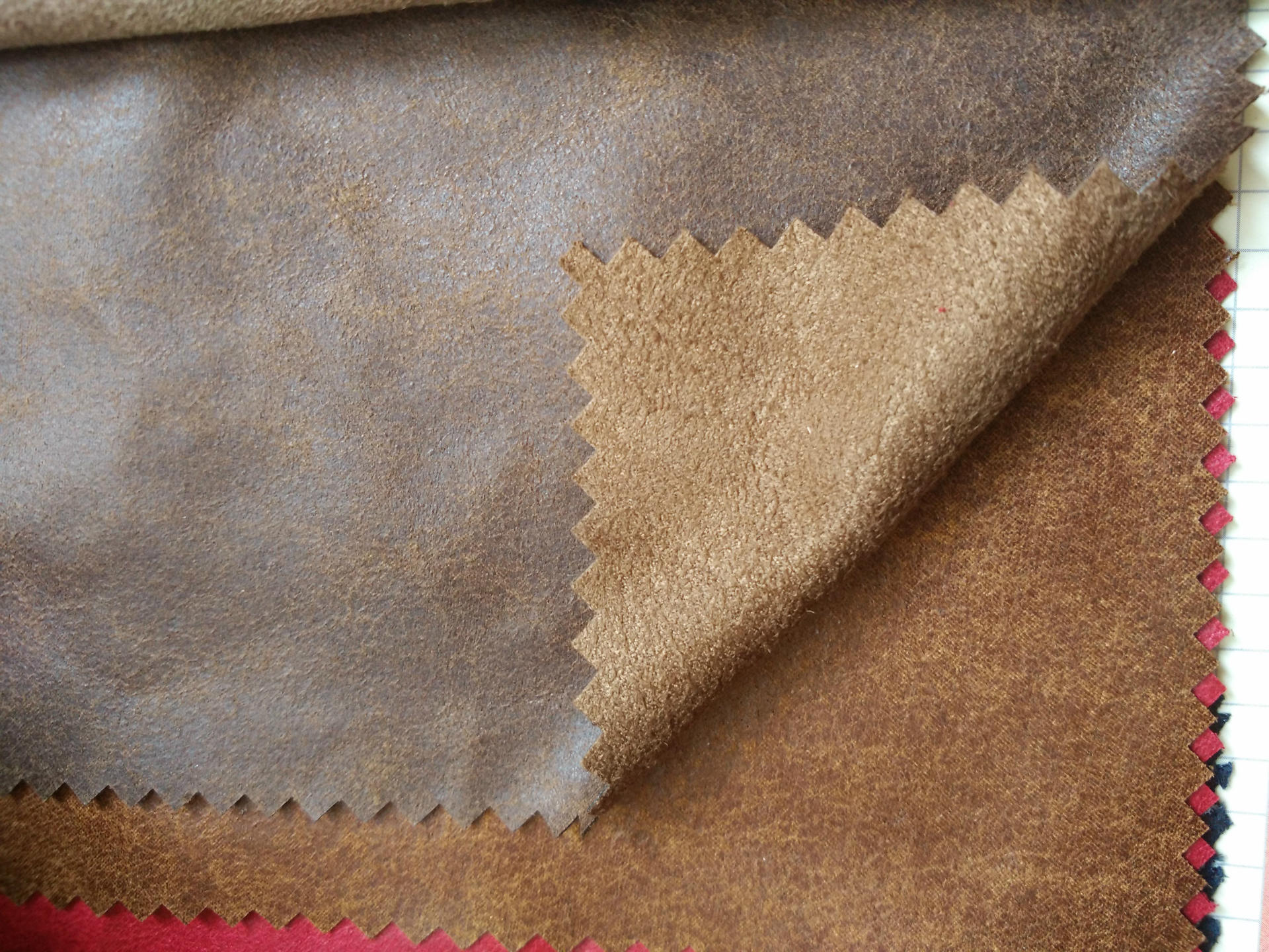 梭织鹿皮仿皮绒麂皮绒压胶龟裂纹蜡感做旧外套夹克箱包布面料