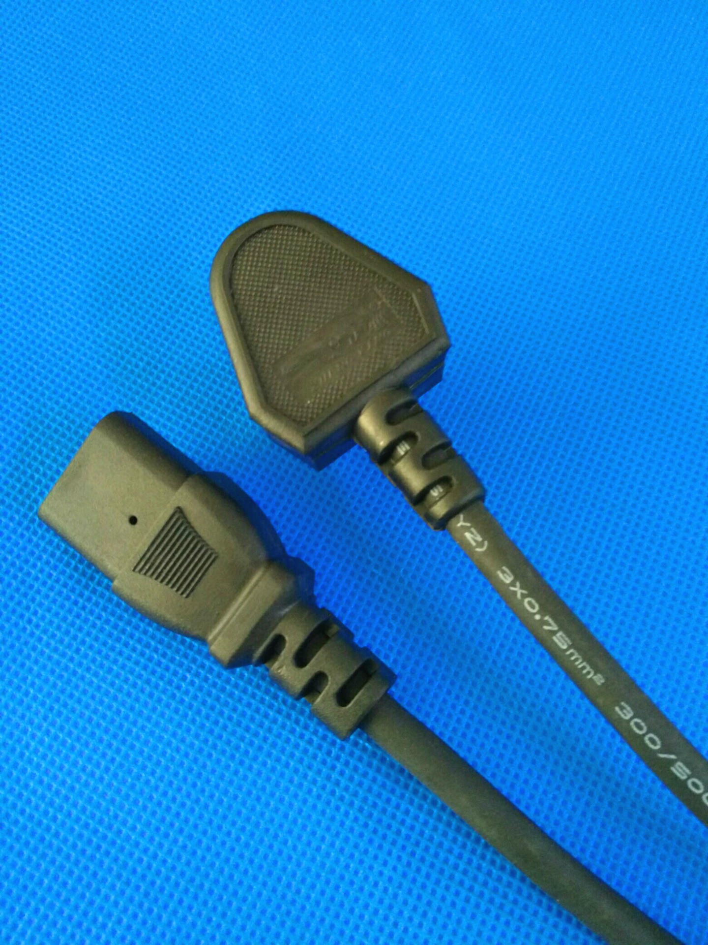 75mm橡胶三角插头电脑电源线 三芯品字尾电线