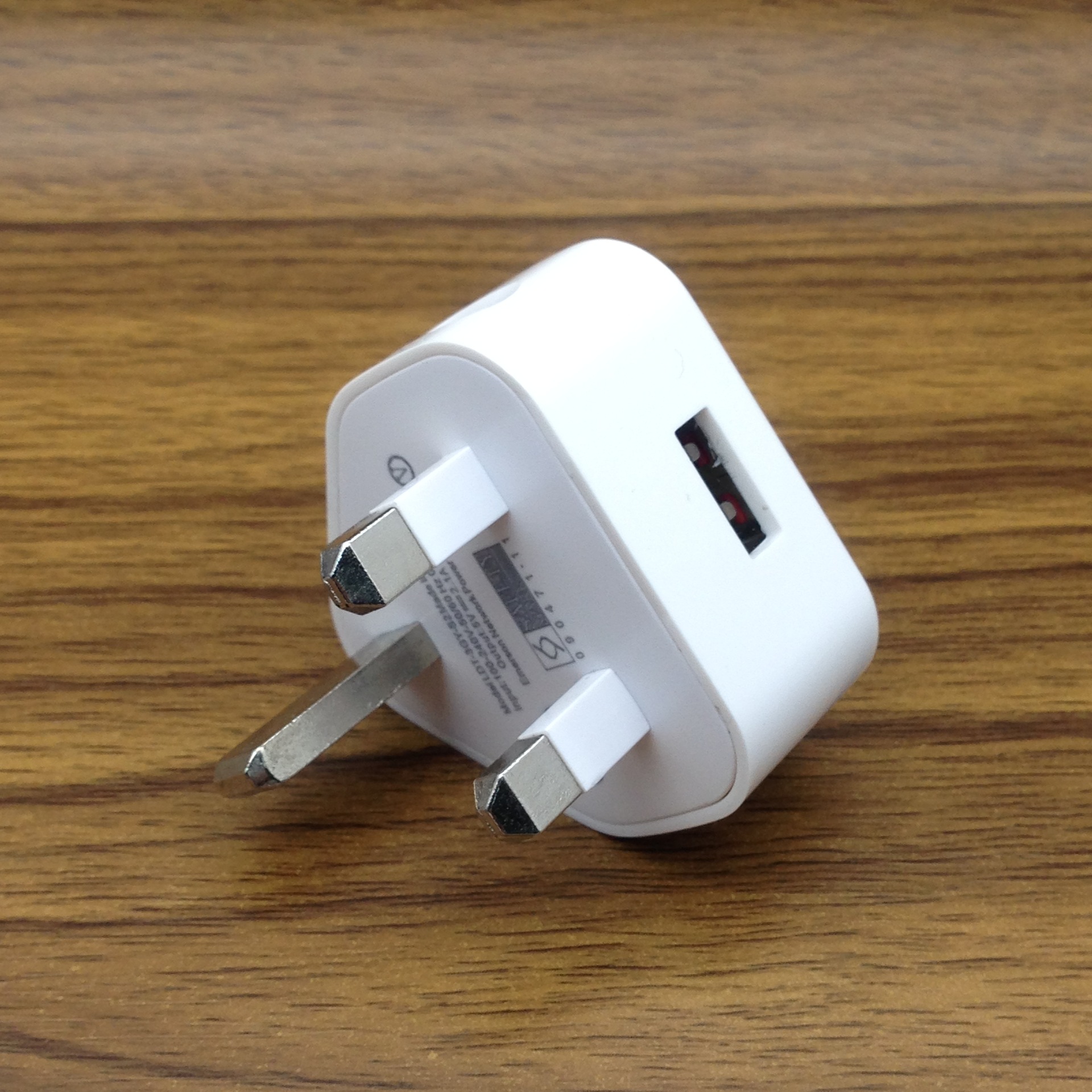 1a英规充电器 三角英规电池充电器 平板电脑 手机智能火牛头