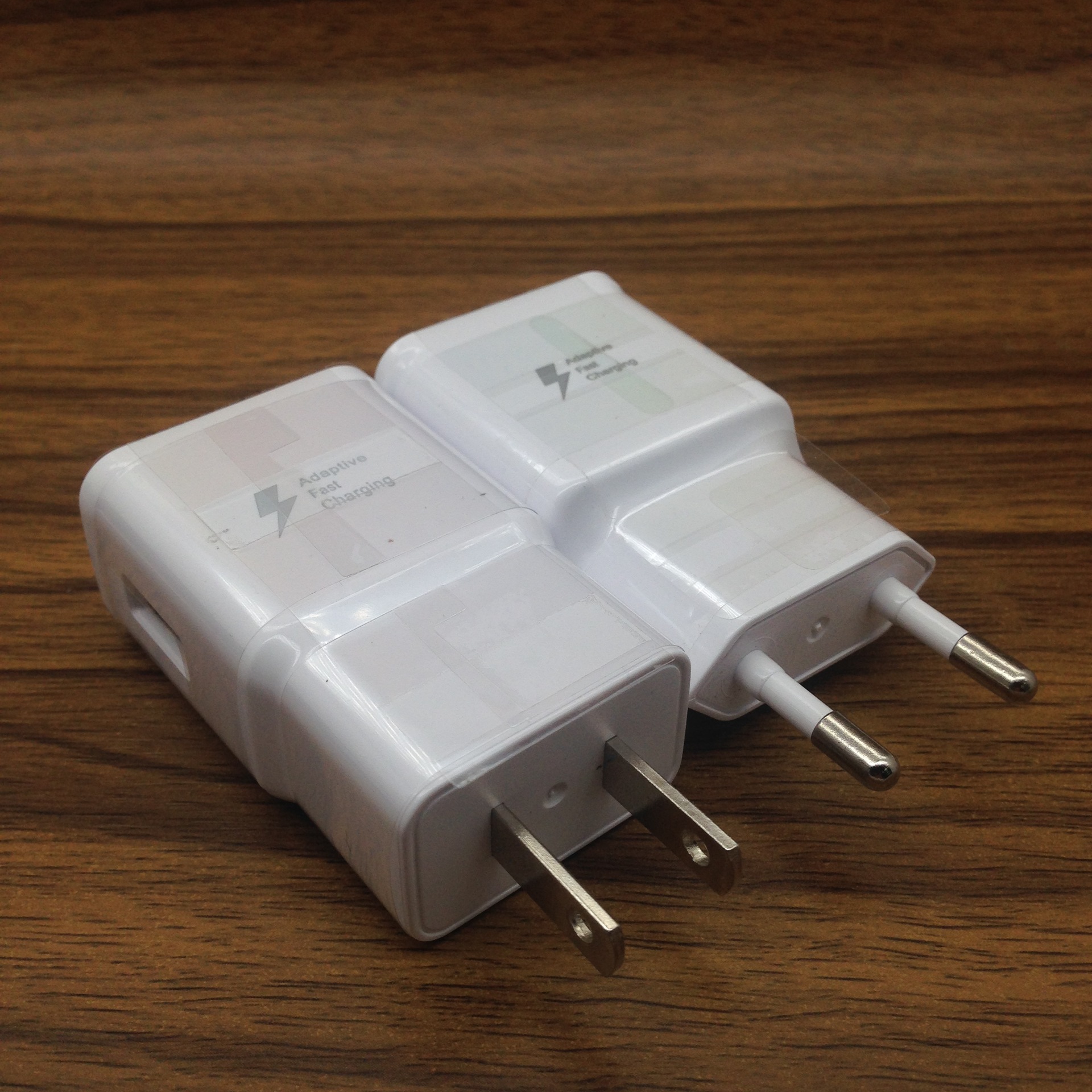 5v2a智能手机充电器 快速充电器 s6 note4充电器 9v1.67a快速充头