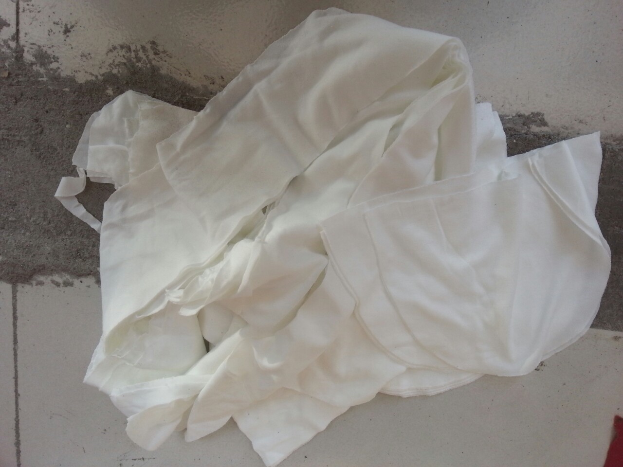 批发供应各种碎布 清洁布碎 抹油擦机布 杂色刀布 白布碎白刀口