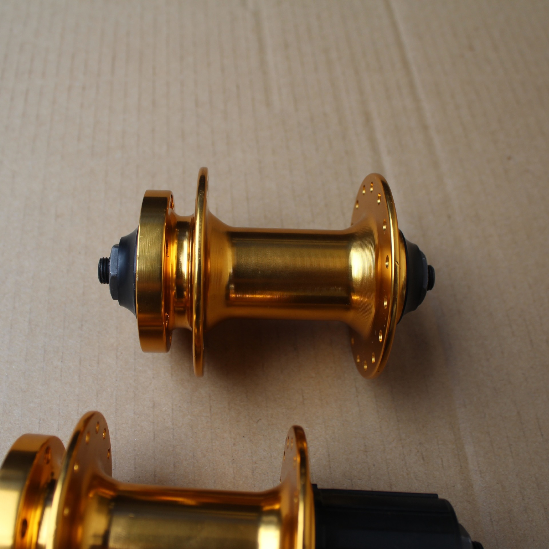 特价铝合金滚珠花鼓 自行车32孔散珠花鼓