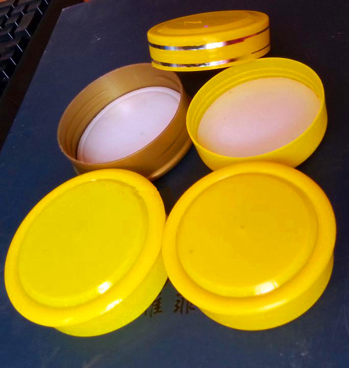 厂家供应玻璃瓶盖大小八角蜂蜜瓶盖黄色塑料盖子500g1000g送垫片