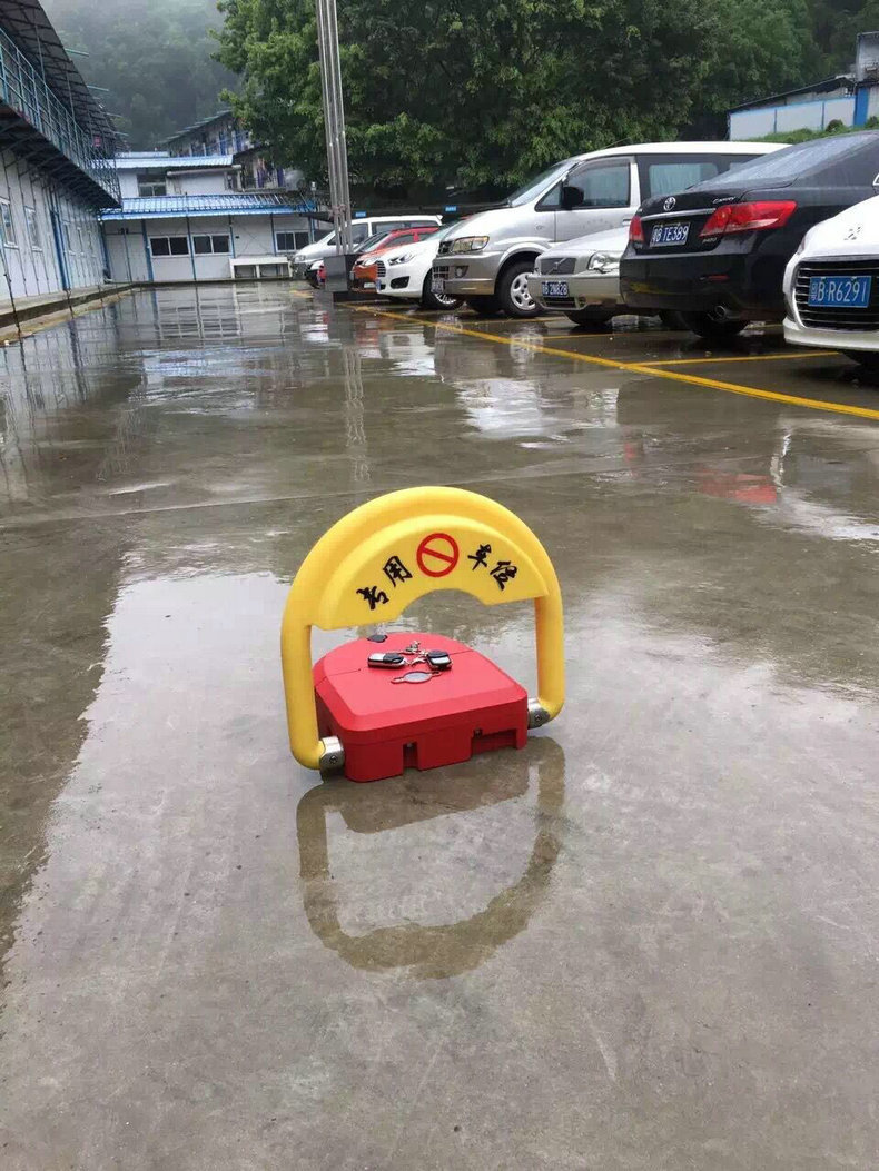 蓝牙感应/遥控专用车位锁批发 车位地锁