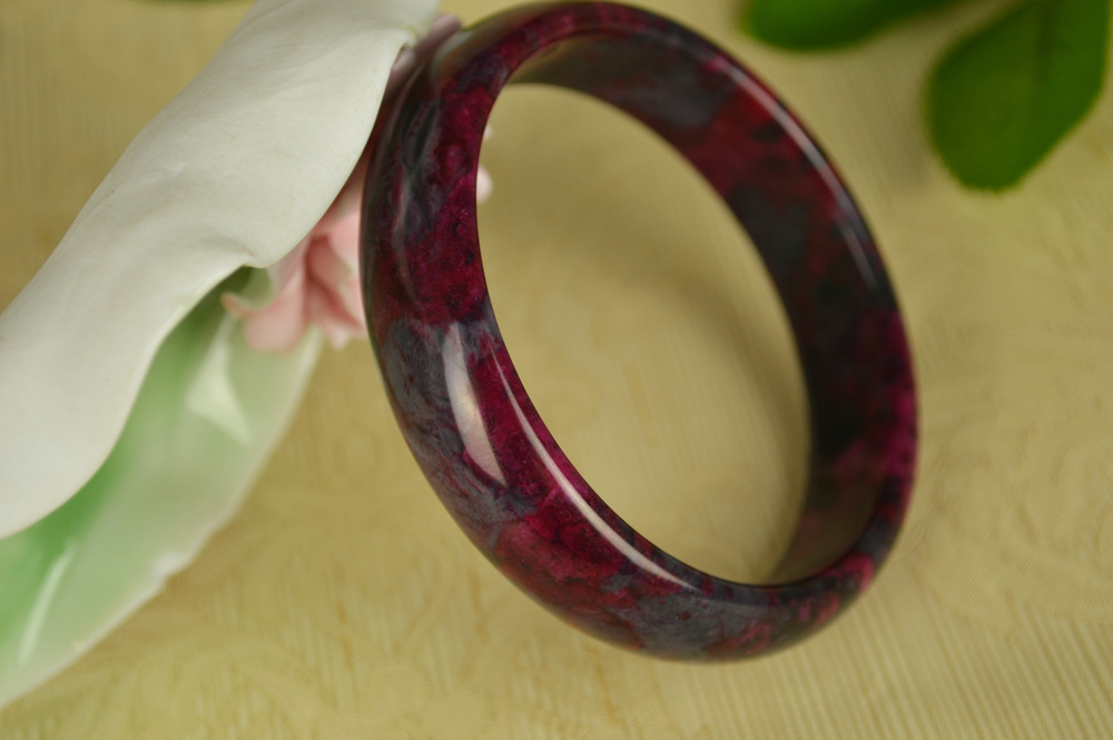 天然青海桃花玉手镯 幸运桃花石镯子 鸡血梅花玉镯 蔷薇辉石玉镯