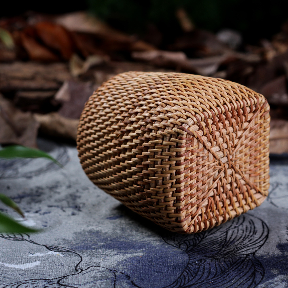 越南竹藤手工编制 秋藤藤编复古方型笔筒 秋藤工艺制品批发代发