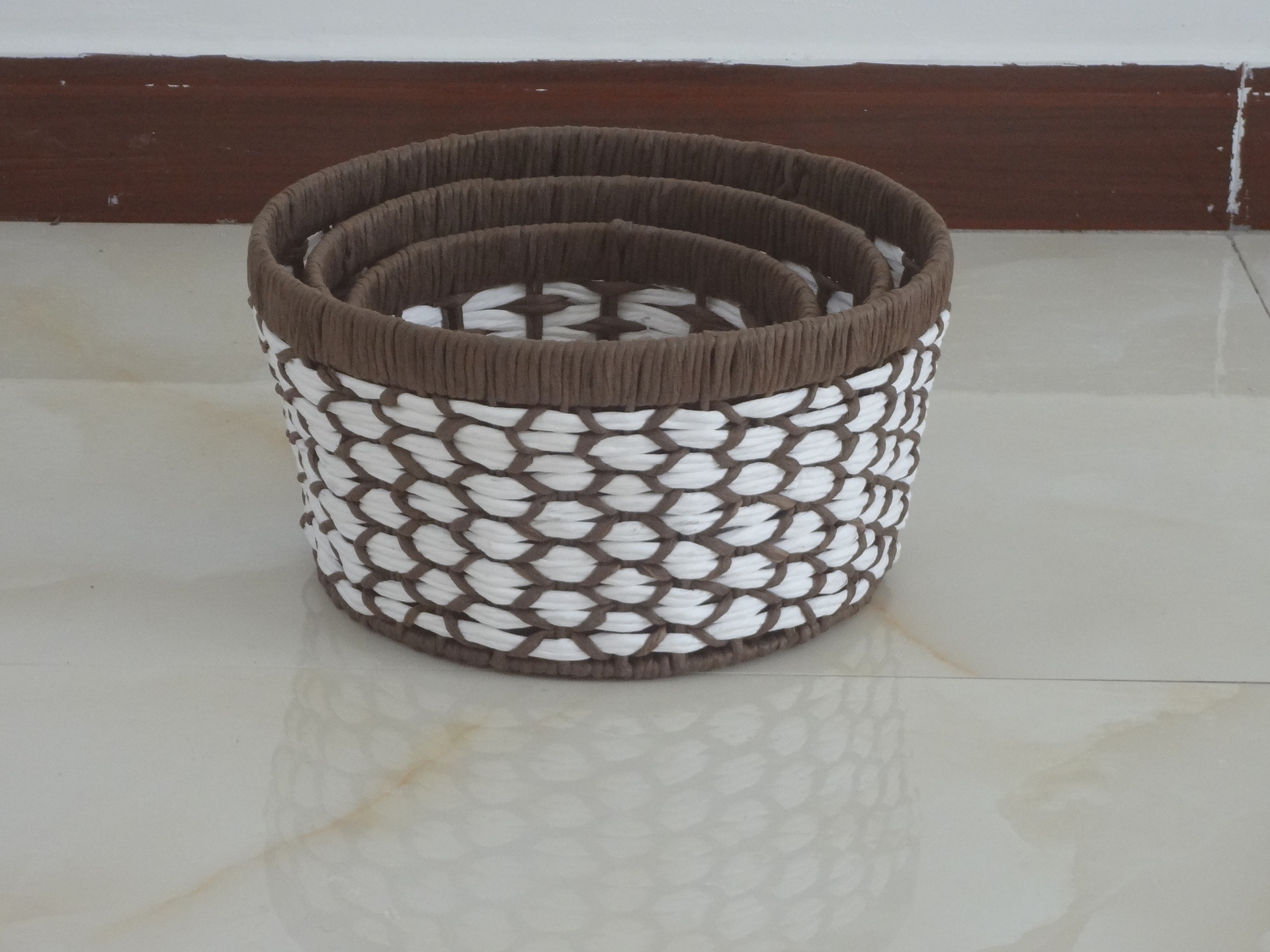 新款圆形纸绳草编收纳篮筐子礼品筐编织水草花篮水果筐纸绳收纳筐