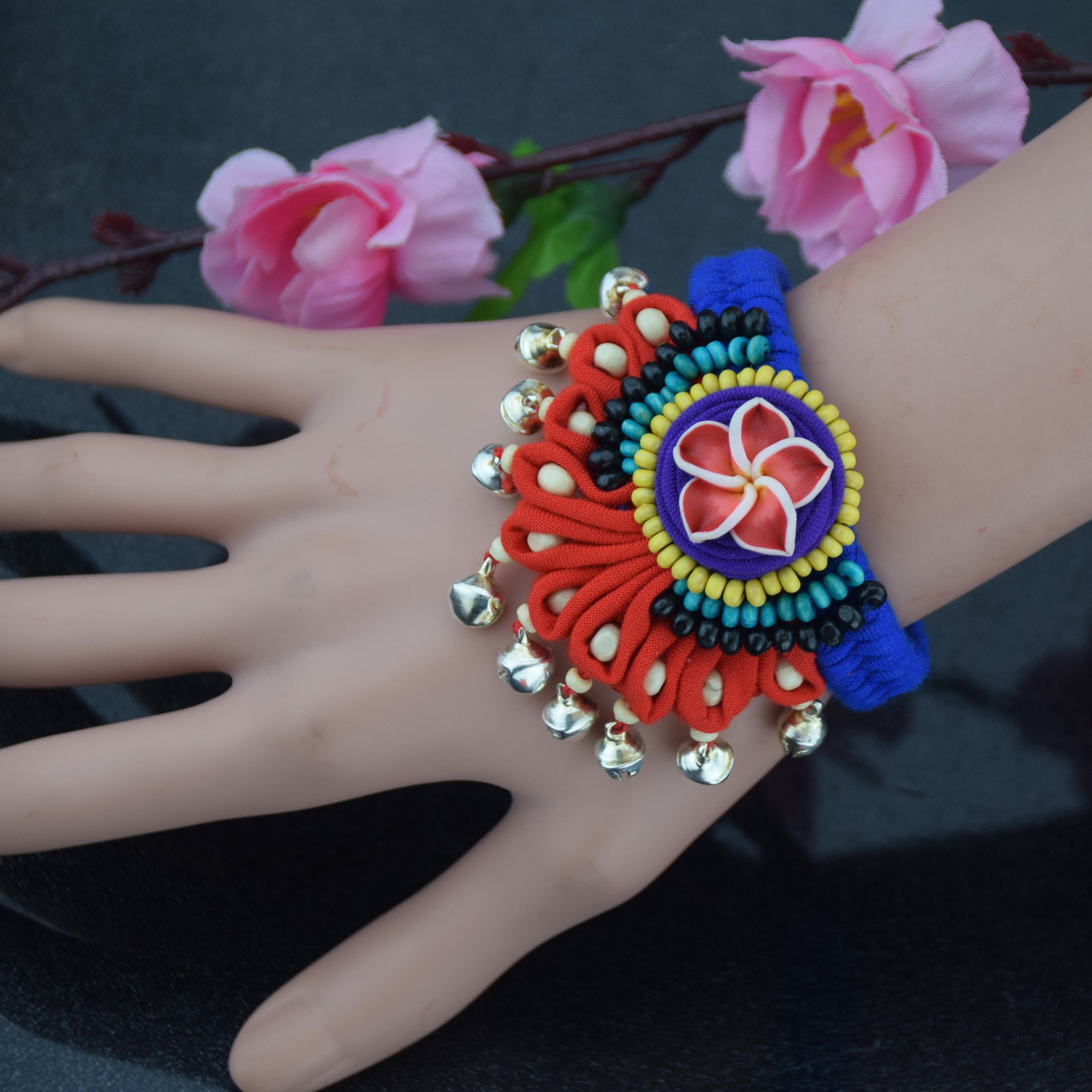 云南民族风饰品 布艺手链 手编布艺铃铛手链 复古手镯 厂家批发