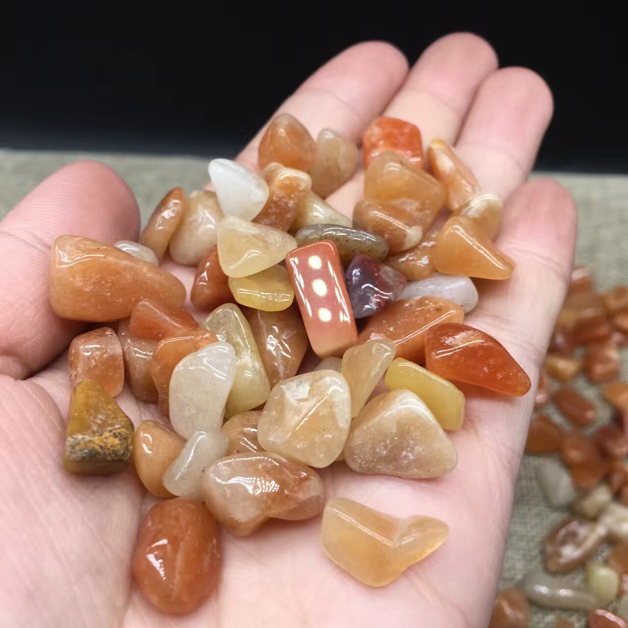 天然东陵玉红东陵玉碎石 鱼缸花盆 佛教供佛居家 装潢材料