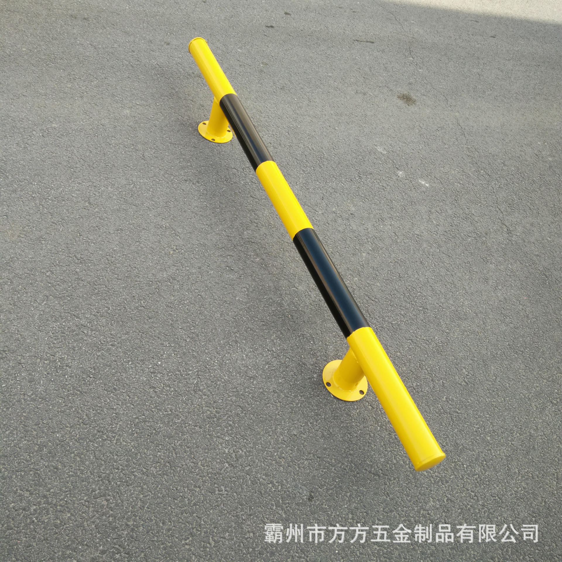 首页 汽配 安全用品 防撞栏 >厂家直销 铸铁支架挡车器 停车位挡车器