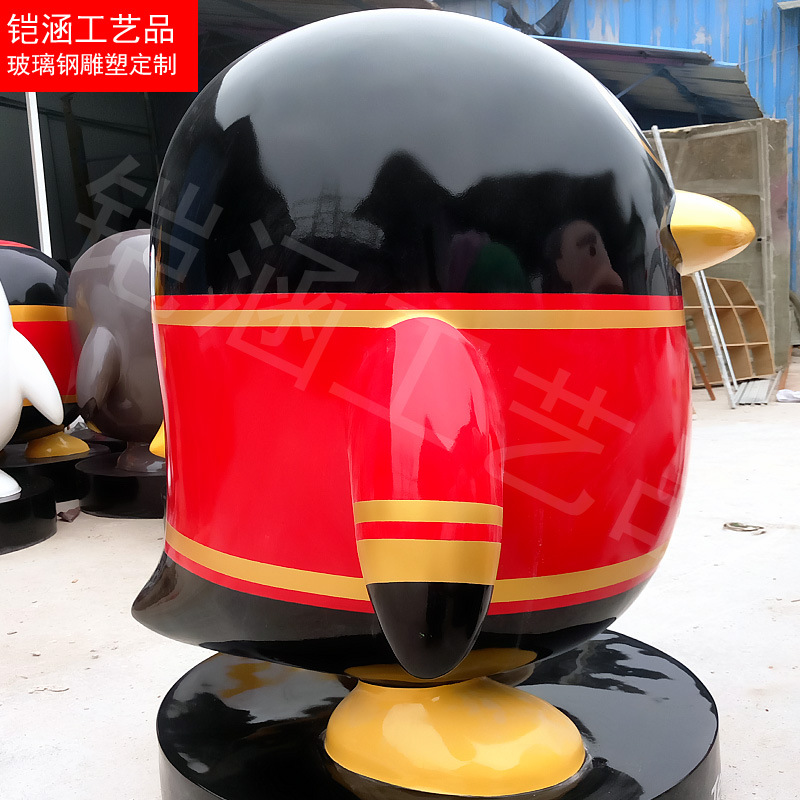 腾讯企鹅雕塑5