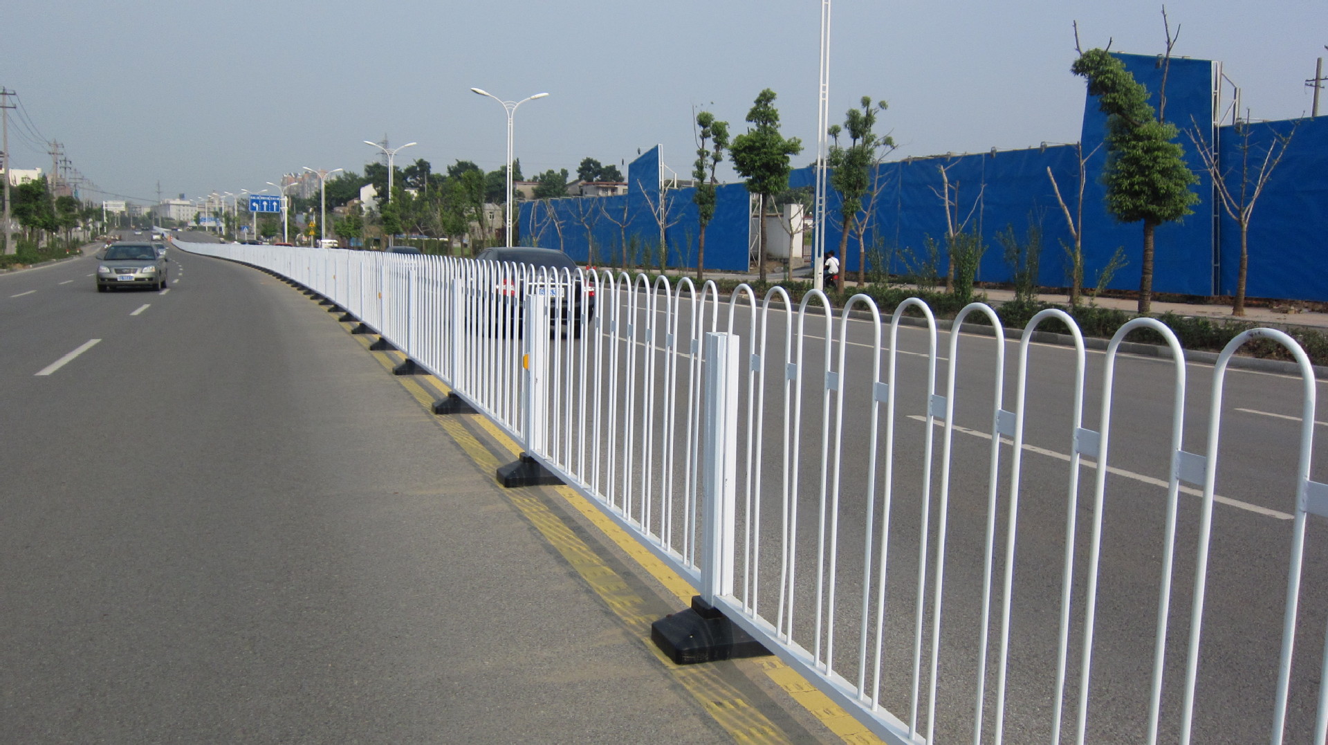 厂家直销市政道路护栏人行道隔离护栏城市交通喷塑安全防护栏