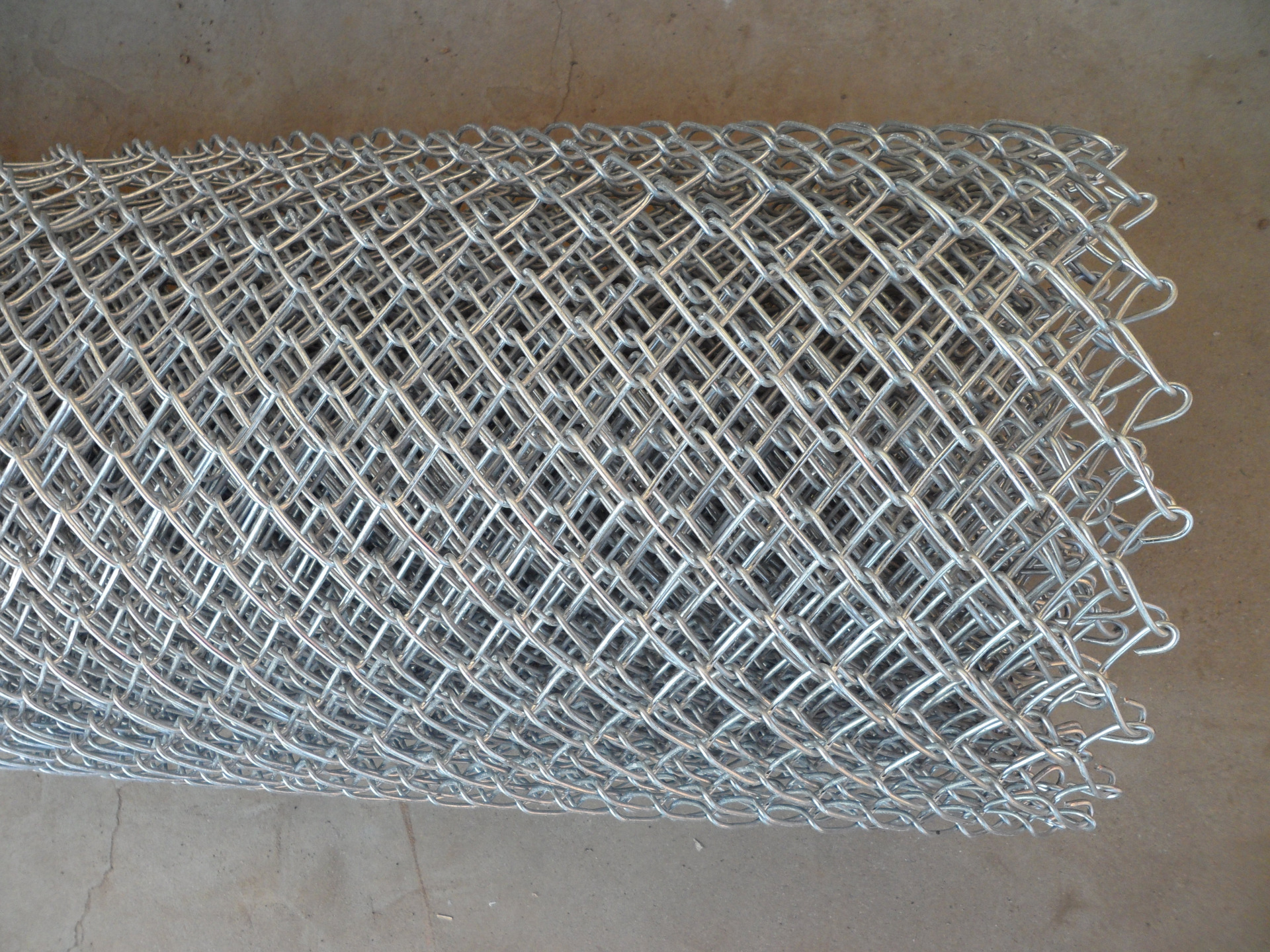 【上海厂家】建筑用优质镀锌铁丝网 电焊网 规格齐全