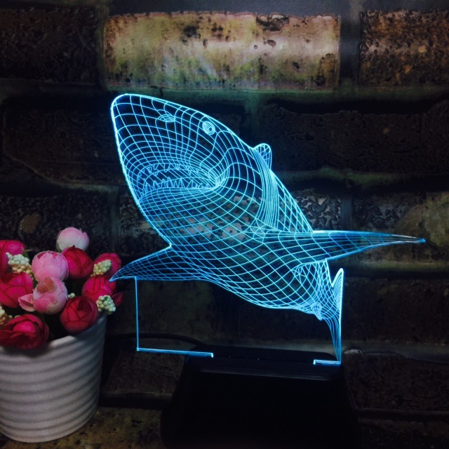 七彩鲨鱼3d灯 创意视觉立体灯 led桌面台灯 渐变小夜灯 装饰台灯