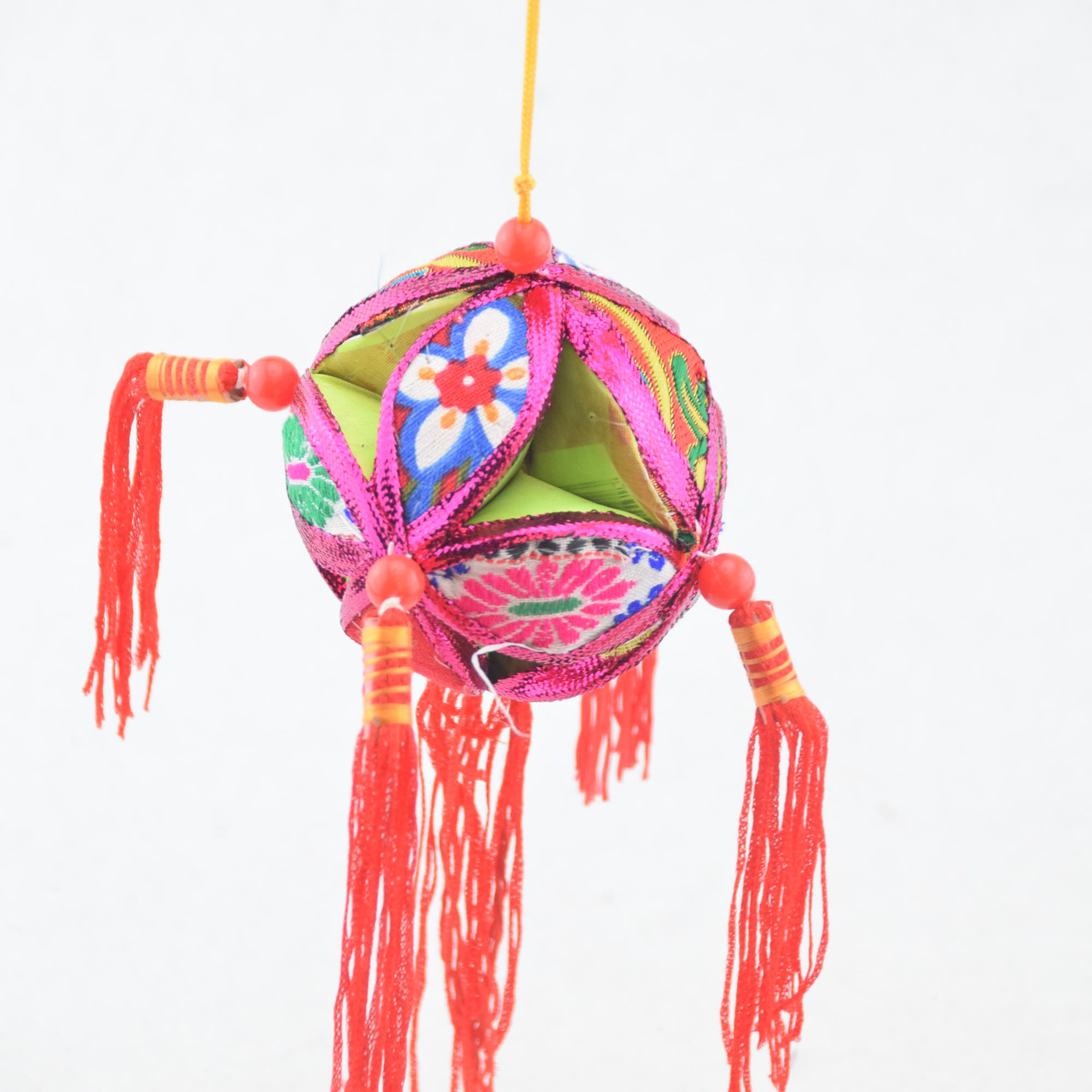 20公分手工绣球:其他款式:特别提醒:纯手工的东西所绣图案都是绣工