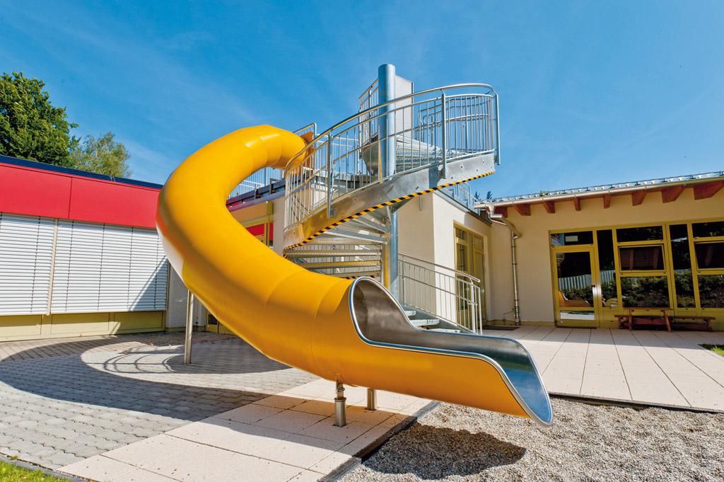 不锈钢消防逃生螺旋成人滑梯 室外商场不锈钢滑滑梯厂家直销定.