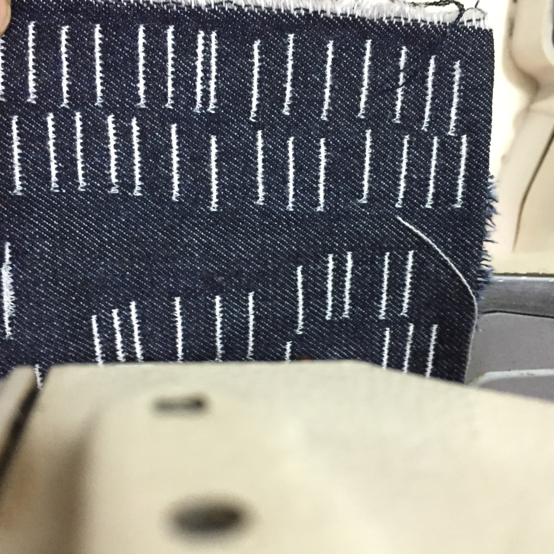 供应二手标准牌电脑套结机工业打枣机各种二手服装缝纫设备