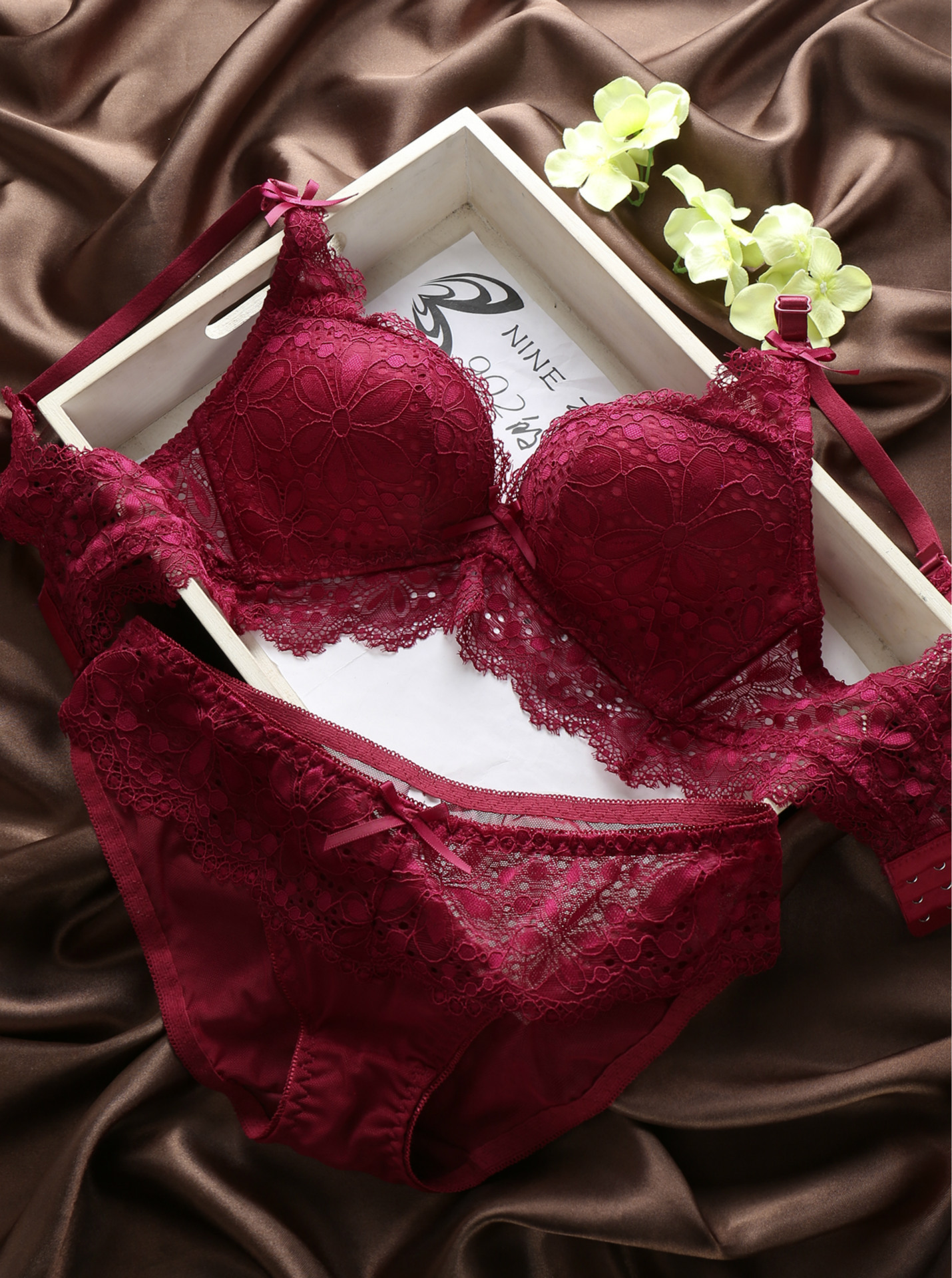 8838日系性感美背少女文胸套装深v聚拢调整型软钢圈蕾丝内衣批发