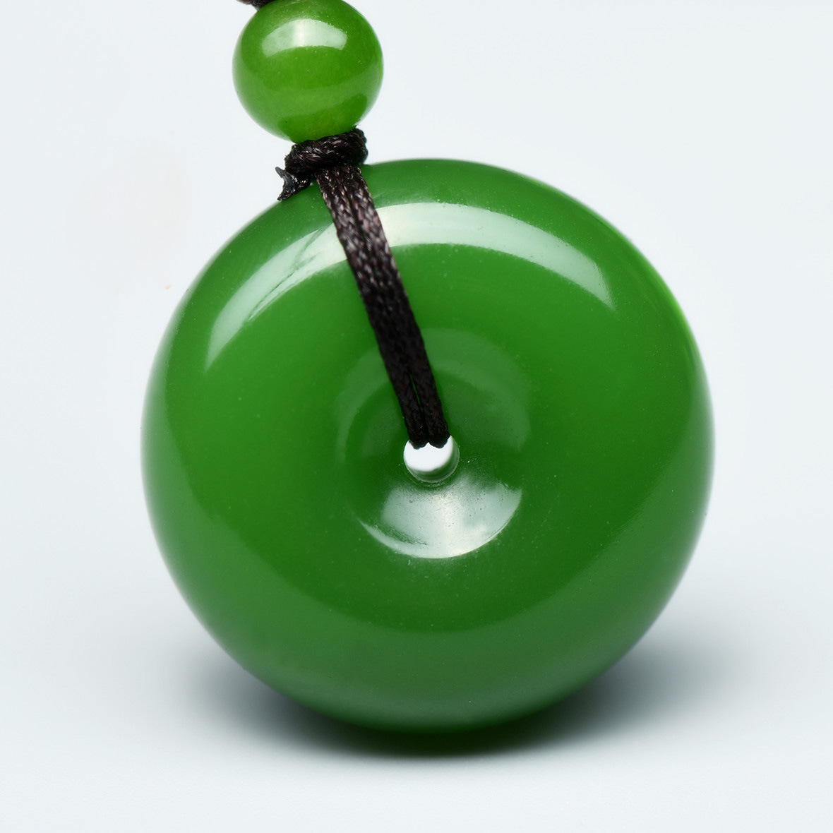 厂家直销展会促销商务礼品仿和田玉外蒙料菠菜绿碧玉平安扣吊坠