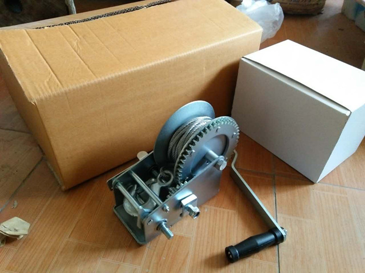 自锁式手摇绞盘手动钢丝绳 手动绞盘卷扬机绞盘 小型汽车自救绞车