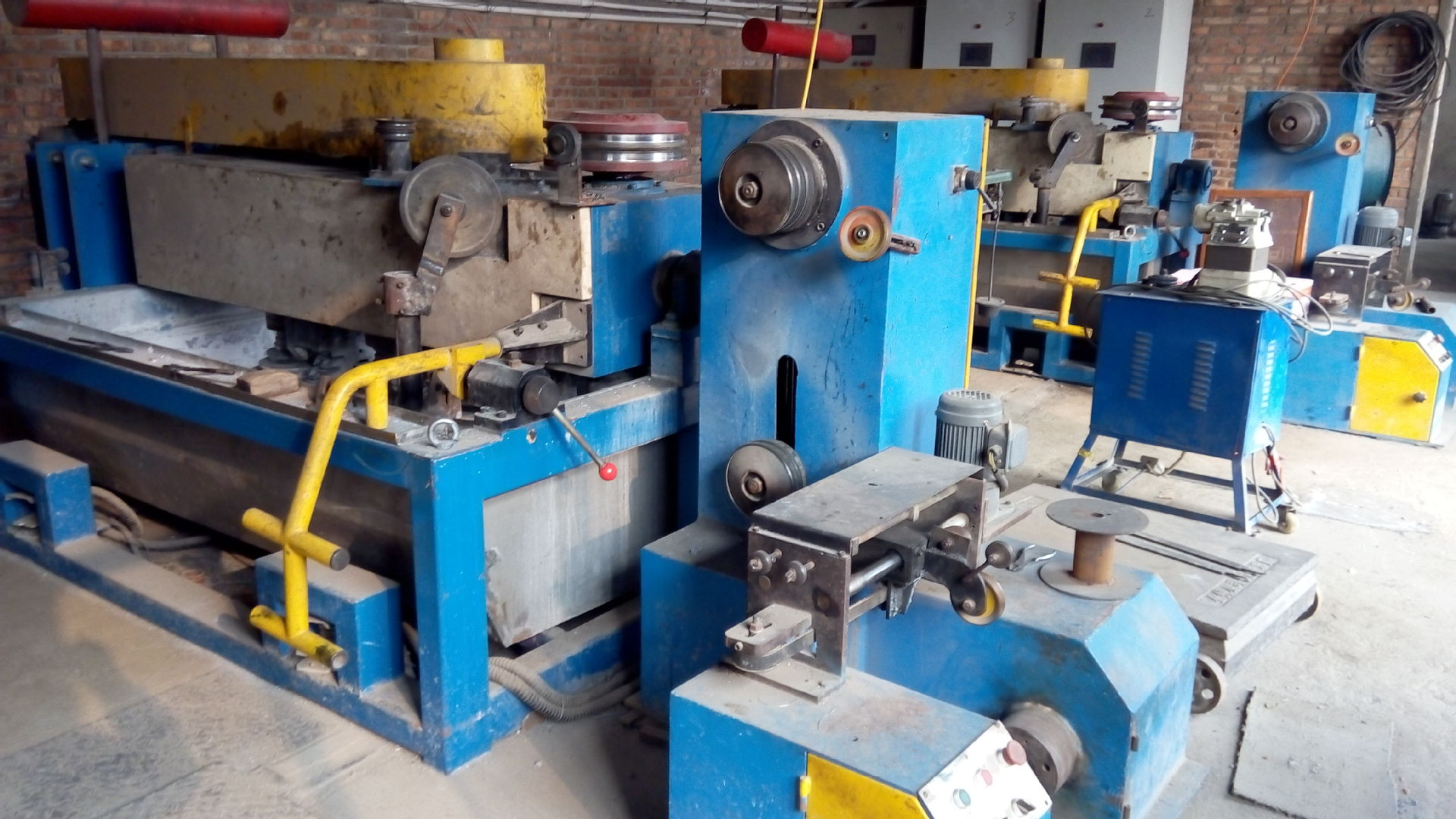 厂家承揽加工冷热镀锌钢丝;规格0.3-1.2mm镀锌钢丝;中低碳钢丝