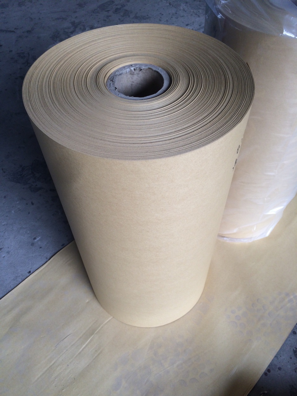 变压器绝缘纸淡黄色覆膜电池电气绝缘纸材料